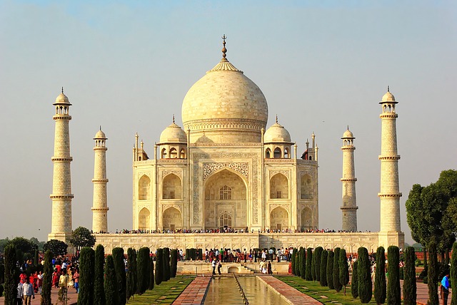 インド旅行のオリジナル海外オーダーメイドツアーは新婚旅行・ハネムーン計画の費用・予算をグラージュはお値打ちお見積もりします