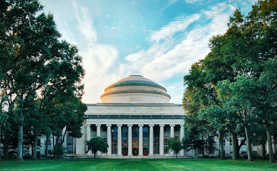 マサチューセッツ工科大学　mit