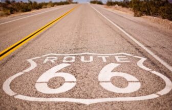ルート66でアメリカの古き良き時代にタイムスリップする旅行。