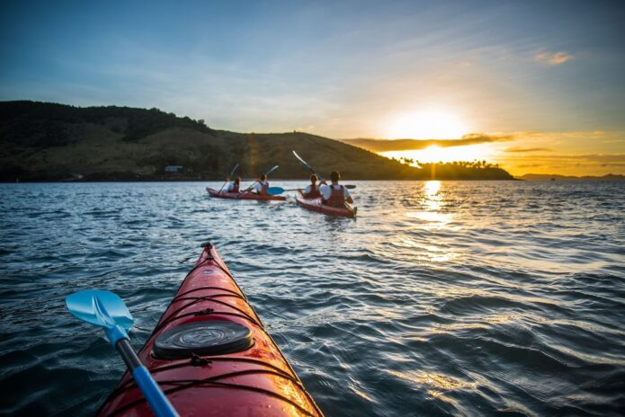 ハミルトン島には無料で楽しめるマリンスポーツが満載。