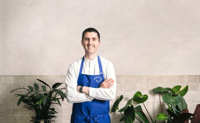 グレートバリアリーフ、ホワイトヘブンビーチ、ハートリーフの疑問に答える現地スタッフ。