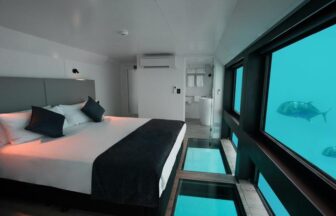 オーストラリア初の水中ホテル「REEFSUITES」に宿泊
