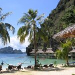 エルニドは、石灰岩の岩山と透明度抜群のフィリピンの海