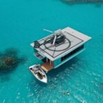 遊覧ヘリコプターで上空を巡る ホワイトヘブンビーチ、ヒルインレット、 ウィットサンデー島、フック島、ハートリーフ ハートアイランドの独占