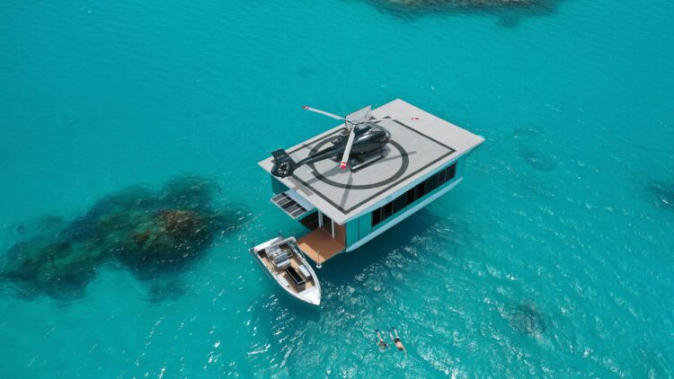 遊覧ヘリコプターで上空を巡る ホワイトヘブンビーチ、ヒルインレット、 ウィットサンデー島、フック島、ハートリーフ ハートアイランドの独占