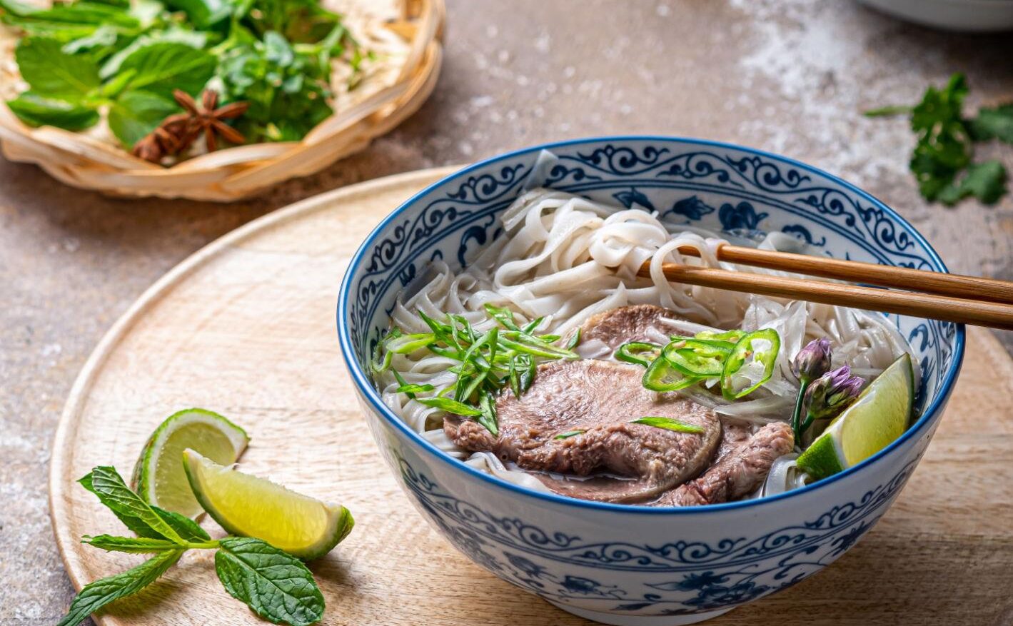 「フォー・ボー（牛骨のスープ）」と「フォー・ガー（鶏スープ）」の2種類。