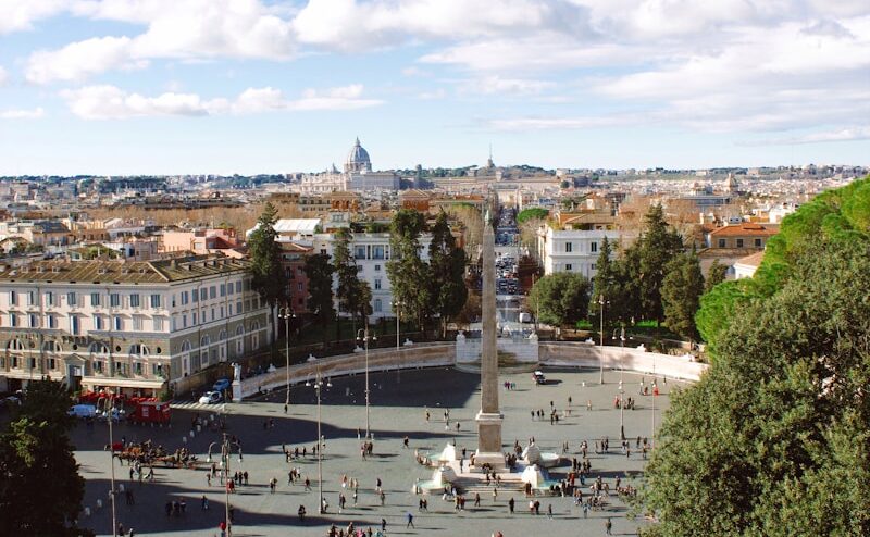 ポポロ広場ローマ。