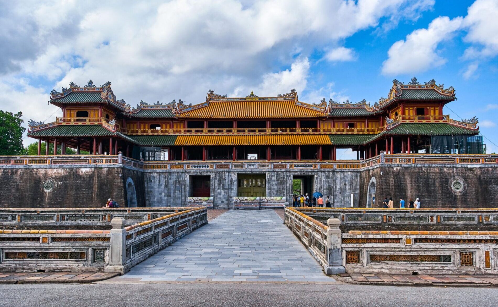 フォン川沿いに点在する王宮や帝廟。