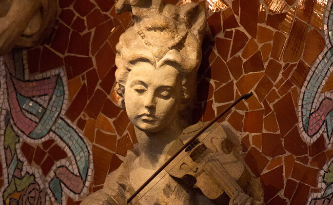 18人の音楽の女神