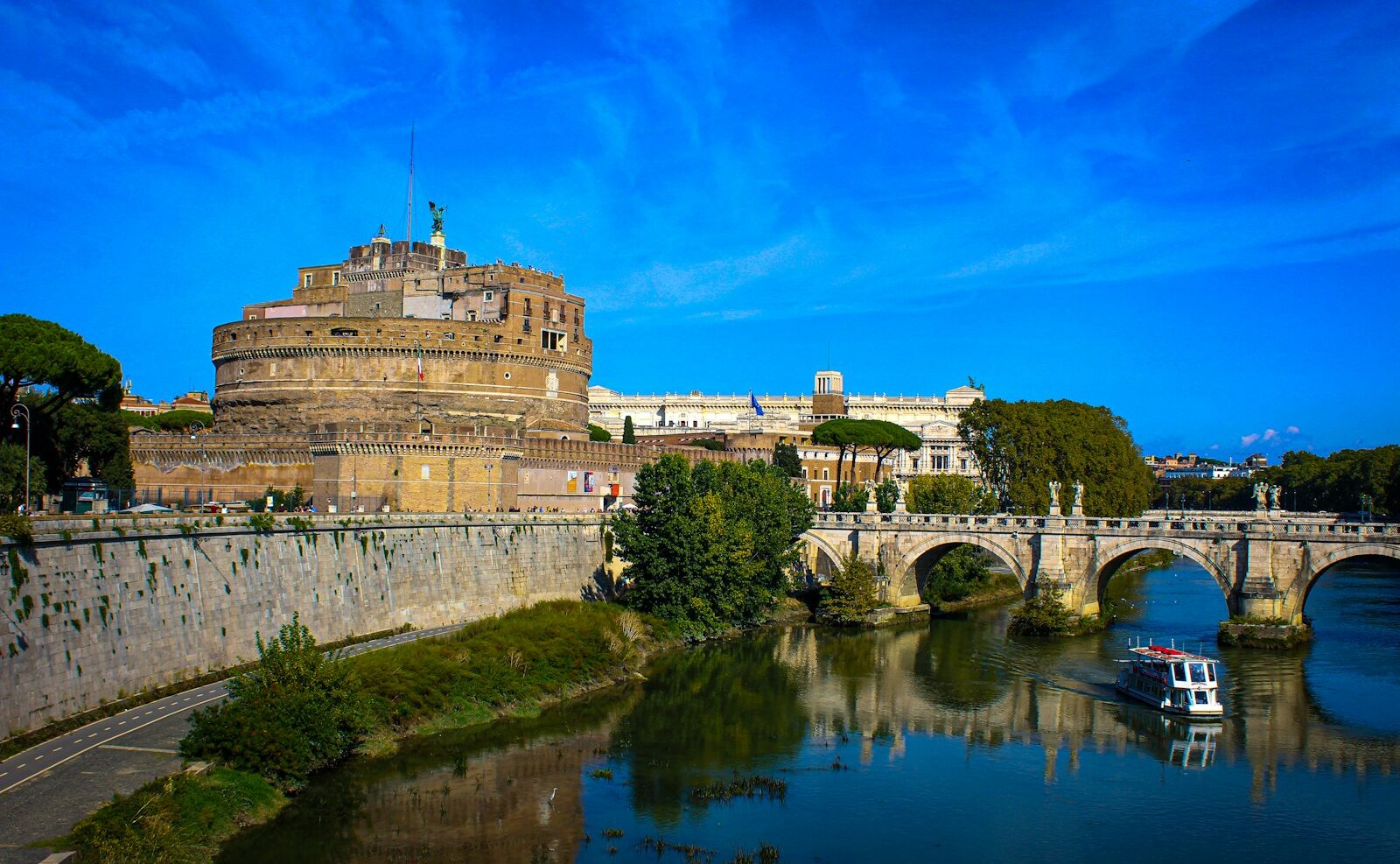 サンタンジェロ城と橋